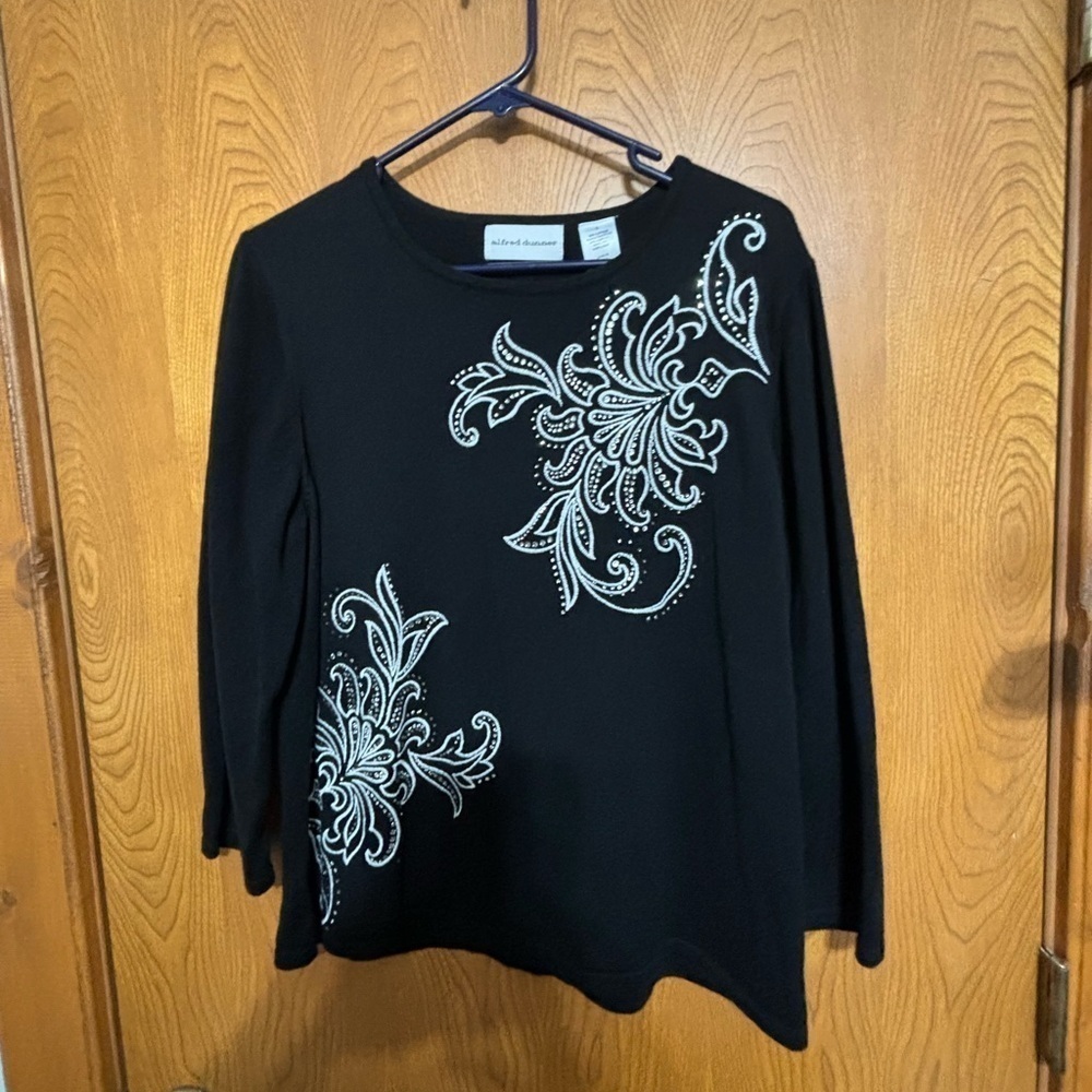 Alfred Dunner Black with White Floral Embroidered and Embellished Large